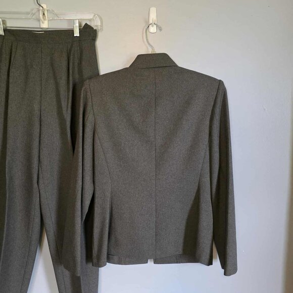 EUC En Avance Two Piece Classic Pants Suit - Picture 6 of 8